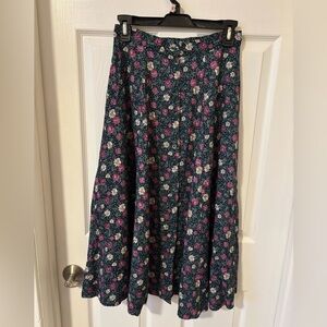 90’s Vintage Forest Green Floral Print Button-Down Midi Skirt (26inch waist)